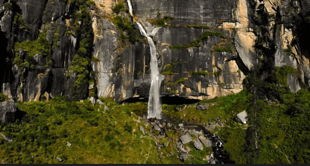 Trek to Jogni waterfall